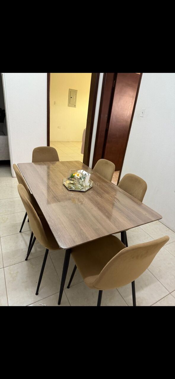 Jubail, Furniture, SAR 600,  6 Seater Dining Table For Sale SAR 600