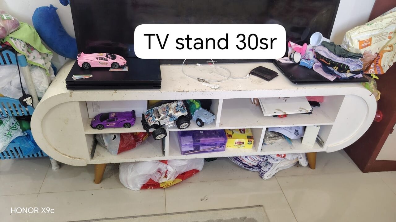 Tuwaiq, Furniture, SAR 350,  A Double King-size Bed Is Available For Sale.
