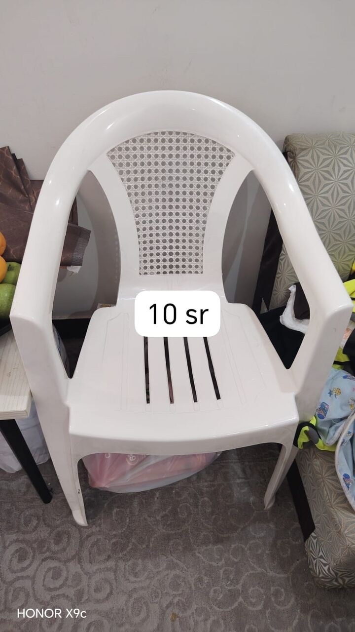 Tuwaiq, Furniture, SAR 350,  A Double King-size Bed Is Available For Sale.