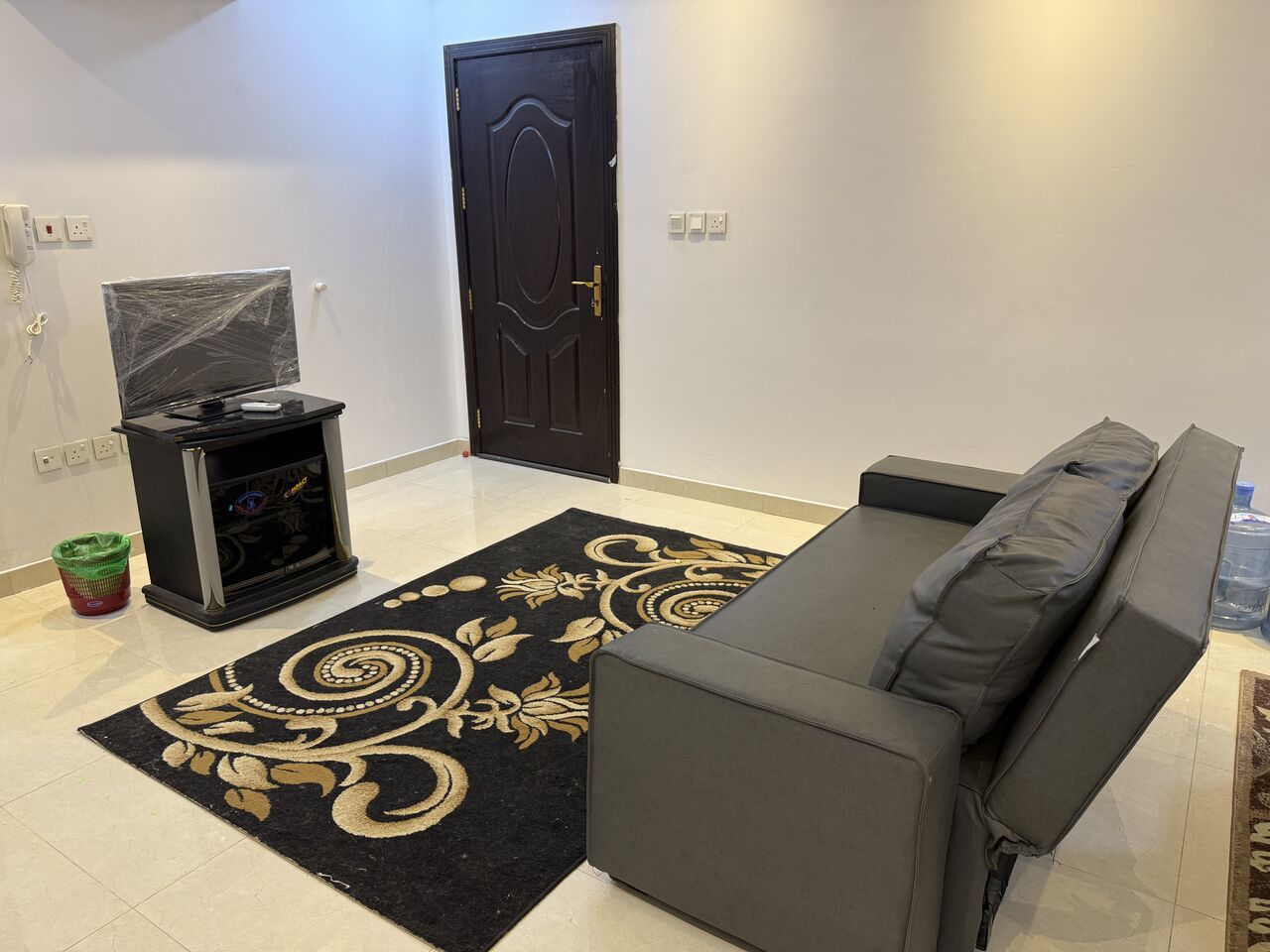 Dammam, Furniture, SAR 600,  Leather Sofa Bed With A 32&rdquo; Smart TV, Table And Rug