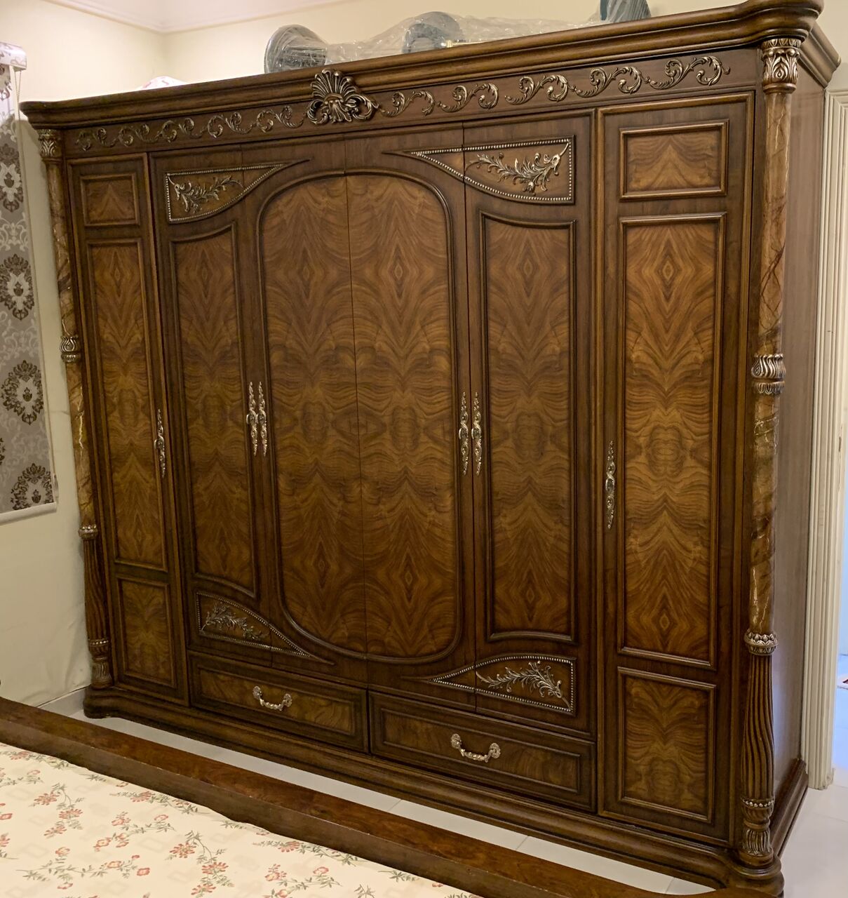 Jeddah, Furniture, SAR 2300,  Full Bedroom Furniture Set (King Size).