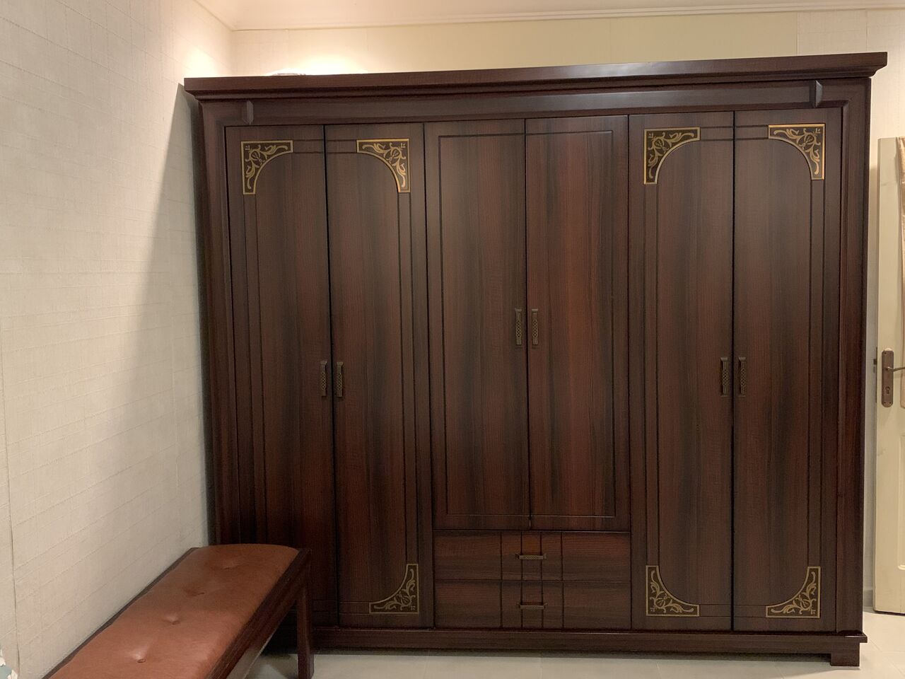 Jeddah, Furniture, SAR 2000,  Bedroom Furniture Set (King Size).