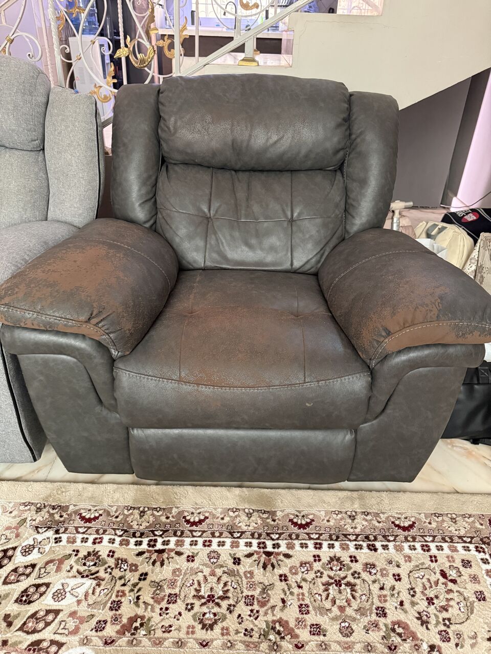 Al Sulaymaniyyah, Furniture, SAR 1600,  Home Box Leather Recliner Sofa Set (3+2+1) &ndash; SAR 1,600