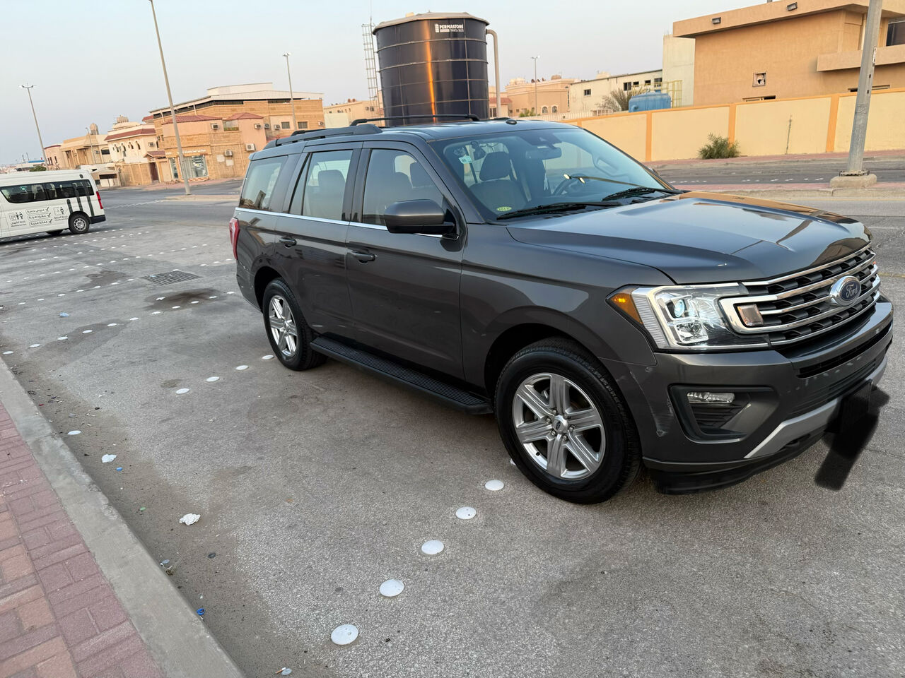 Dammam, Vehicles, Cars & Trucks , SAR 130000,  Ford Expedition XLT,  2021,  Automatic,  92000 KM,  Ford Expeditition  Under Warranty